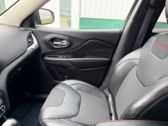 Used 2016  Jeep Cherokee 4d SUV 4WD Trailhawk V6 at House of Carz near Rochester&comma; IN