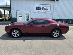 Used 2017  Dodge Challenger 2d Coupe SXT at House of Carz near Rochester, IN
