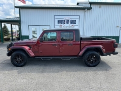 Used 2021 Jeep Gladiator Willys 4x4 at House of Carz near Rochester, IN