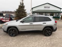 Used 2016  Jeep Cherokee 4d SUV 4WD Sport V6 Altitude at House of Carz near Rochester, IN