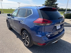 Used 2018  Nissan Rogue 4d SUV AWD SL at House of Carz near Rochester&comma; IN