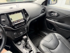 Used 2019  Jeep Cherokee 4d SUV 4WD Limited 3&period;2L at House of Carz near Rochester&comma; IN