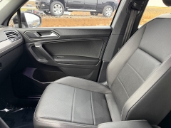 Used 2021  Volkswagen Tiguan 2&period;0T SE R-Line Black 4MOTION at House of Carz near Rochester&comma; IN