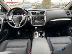 Used 2017  Nissan Altima 4d Sedan 2&period;5L SR at House of Carz near Rochester&comma; IN