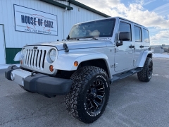 Used 2012  Jeep Wrangler Unlimited 4d Convertible Altitude at House of Carz near Rochester&comma; IN