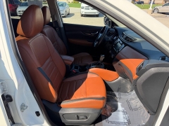 Used 2019  Nissan Rogue 4d SUV AWD SL at House of Carz near Rochester&comma; IN