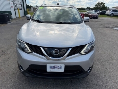Used 2018  Nissan Rogue Sport 4d SUV AWD SL &lpar;2018&period;5&rpar; at House of Carz near Rochester&comma; IN