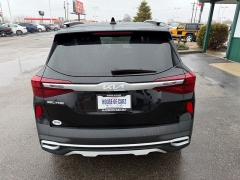 Used 2022  Kia Seltos SX DCT AWD at House of Carz near Rochester&comma; IN
