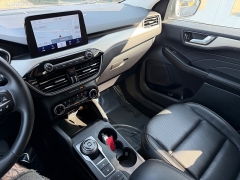 Used 2022  Ford Escape SEL AWD at House of Carz near Rochester&comma; IN