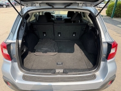 Used 2019  Subaru Outback 4d SUV 2&period;5i Premium at House of Carz near Rochester&comma; IN