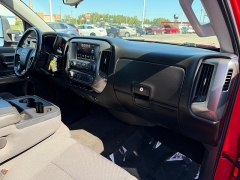 Used 2018  Chevrolet Silverado 1500 4WD Crew Cab LT at House of Carz near Rochester, IN