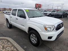 Used 2013  Toyota Tacoma 2WD Double Cab PreRunner at House of Carz near Rochester&comma; IN