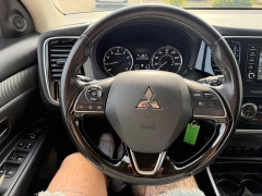 Used 2017  Mitsubishi Outlander 4d SUV FWD ES at House of Carz near Rochester&comma; IN