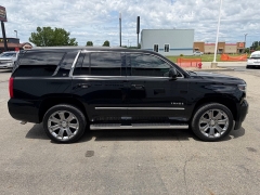 Used 2017  Chevrolet Tahoe 4d SUV 4WD LT at House of Carz near Rochester&comma; IN