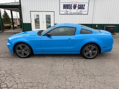 Used 2013  Ford Mustang 2d Coupe at House of Carz near Rochester&comma; IN