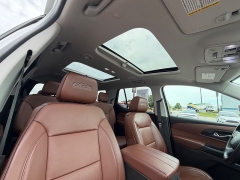 Used 2018  Chevrolet Traverse 4d SUV AWD High Country at House of Carz near Rochester&comma; IN