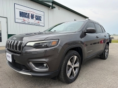  2019 Jeep Cherokee 4d SUV 4WD Limited 3&period;2L at House of Carz near Rochester&comma; IN