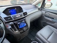 Used 2014  Honda Odyssey 4d Wagon EX-L at House of Carz near Rochester&comma; IN