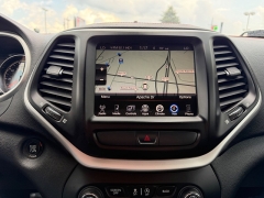 Used 2015  Jeep Cherokee 4d SUV 4WD Trailhawk V6 at House of Carz near Rochester&comma; IN