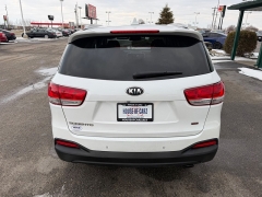 Used 2018  Kia Sorento 4d SUV AWD LX at House of Carz near Rochester&comma; IN