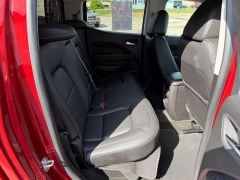 Used 2016  GMC Canyon 4WD Crew Cab SLT at House of Carz near Rochester&comma; IN