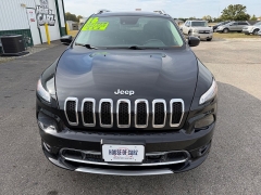 Used 2016  Jeep Cherokee 4d SUV 4WD Overland at House of Carz near Rochester, IN