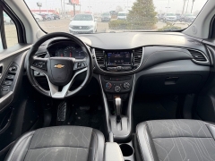 Used 2020  Chevrolet Trax 4d SUV AWD LT at House of Carz near Rochester&comma; IN