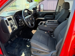 Used 2018  Chevrolet Silverado 1500 4WD Crew Cab LT at House of Carz near Rochester, IN