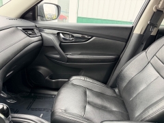 Used 2019  Nissan Rogue 4d SUV AWD SL at House of Carz near Rochester&comma; IN