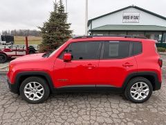 Used 2018  Jeep Renegade 4d SUV FWD Latitude at House of Carz near Rochester, IN