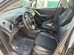 Used 2020  Chevrolet Trax 4d SUV AWD LT at House of Carz near Rochester&comma; IN