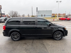 Used 2018  Dodge Grand Caravan 4d Wagon SE at House of Carz near Rochester&comma; IN