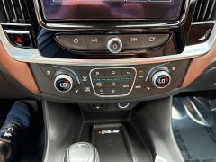 Used 2018  Chevrolet Traverse 4d SUV AWD High Country at House of Carz near Rochester&comma; IN