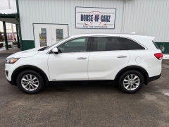 Used 2018  Kia Sorento 4d SUV AWD LX at House of Carz near Rochester&comma; IN