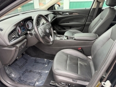 Used 2018  Buick Regal Sportback 4d Hatchback FWD Essence at House of Carz near Rochester&comma; IN