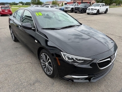 Used 2018  Buick Regal Sportback 4d Hatchback FWD Essence at House of Carz near Rochester&comma; IN