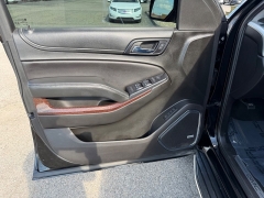Used 2018  GMC Yukon 4d SUV 4WD SLT at House of Carz near Rochester&comma; IN