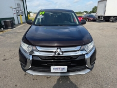 Used 2017  Mitsubishi Outlander 4d SUV FWD ES at House of Carz near Rochester&comma; IN