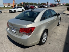 Used 2016  Chevrolet Cruze Limited 4d Sedan LT w/1LT Auto at House of Carz near Rochester, IN