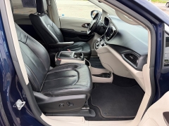 Used 2018  Chrysler Pacifica 4d Wagon Touring L Plus at House of Carz near Rochester&comma; IN
