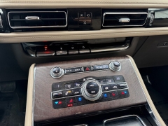 Used 2020  Lincoln Aviator 4d SUV AWD Grand Touring at House of Carz near Rochester&comma; IN