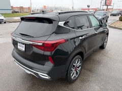 Used 2022  Kia Seltos SX DCT AWD at House of Carz near Rochester&comma; IN