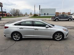 Used 2018  Hyundai Sonata 4d Sedan Sport 2&period;4L at House of Carz near Rochester&comma; IN