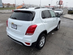 Used 2020  Chevrolet Trax 4d SUV AWD LT at House of Carz near Rochester&comma; IN