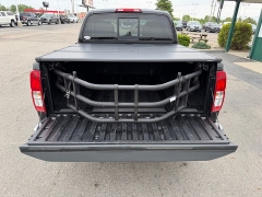 Used 2014  Nissan Frontier 4WD Crew Cab SV Auto at House of Carz near Rochester&comma; IN