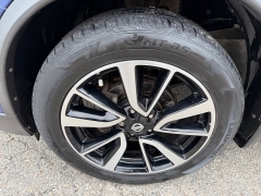 Used 2018  Nissan Rogue 4d SUV AWD SL at House of Carz near Rochester&comma; IN