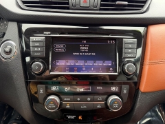 Used 2018  Nissan Rogue 4d SUV AWD SL at House of Carz near Rochester&comma; IN