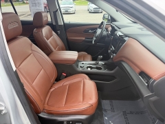 Used 2018  Chevrolet Traverse 4d SUV AWD High Country at House of Carz near Rochester&comma; IN