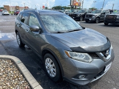Used 2015 Nissan Rogue 4d SUV AWD SL at House of Carz near Rochester, IN