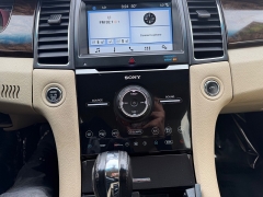 Used 2017  Ford Taurus 4d Sedan FWD Limited V6 at House of Carz near Rochester&comma; IN
